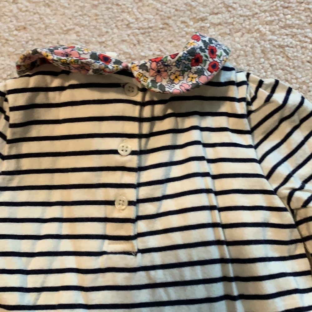 Adorable floral and striped coordinating set - Picture 5 of 9